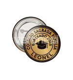 Boton prendedor Birrete Dorado C  Nombre Alumno 4.5 Cm